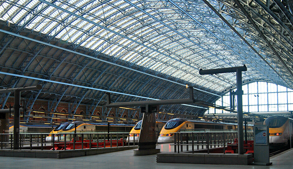 Fire closes Channel Tunnel! Eurostar trains stranded @ St Pancras London by Loco Steve is licensed under CC by 2.0