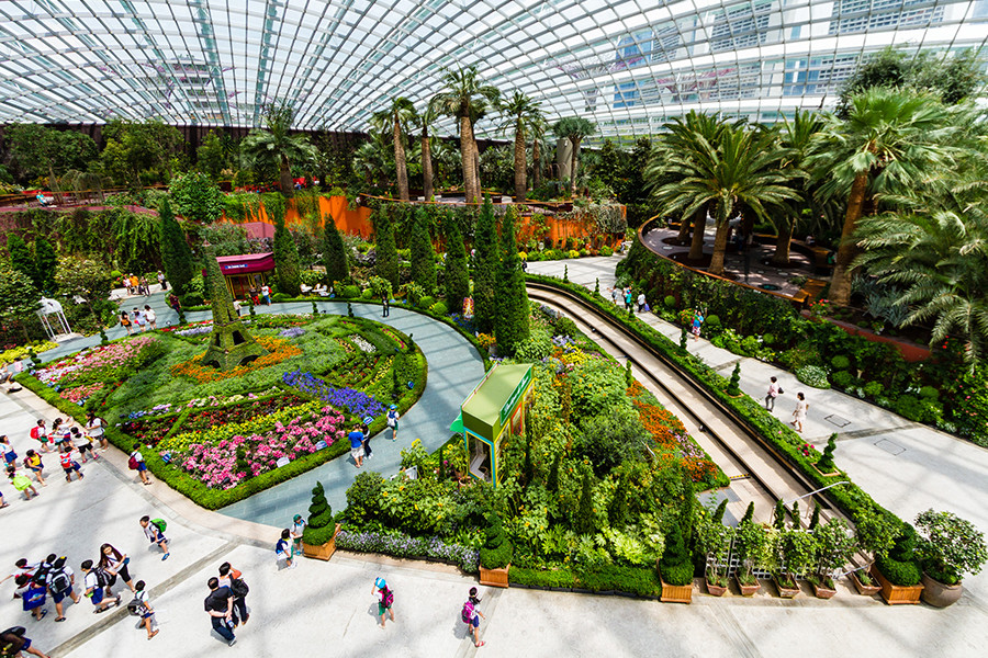 Garden by the Bay by LWYang is licensed under CC BY 2.0