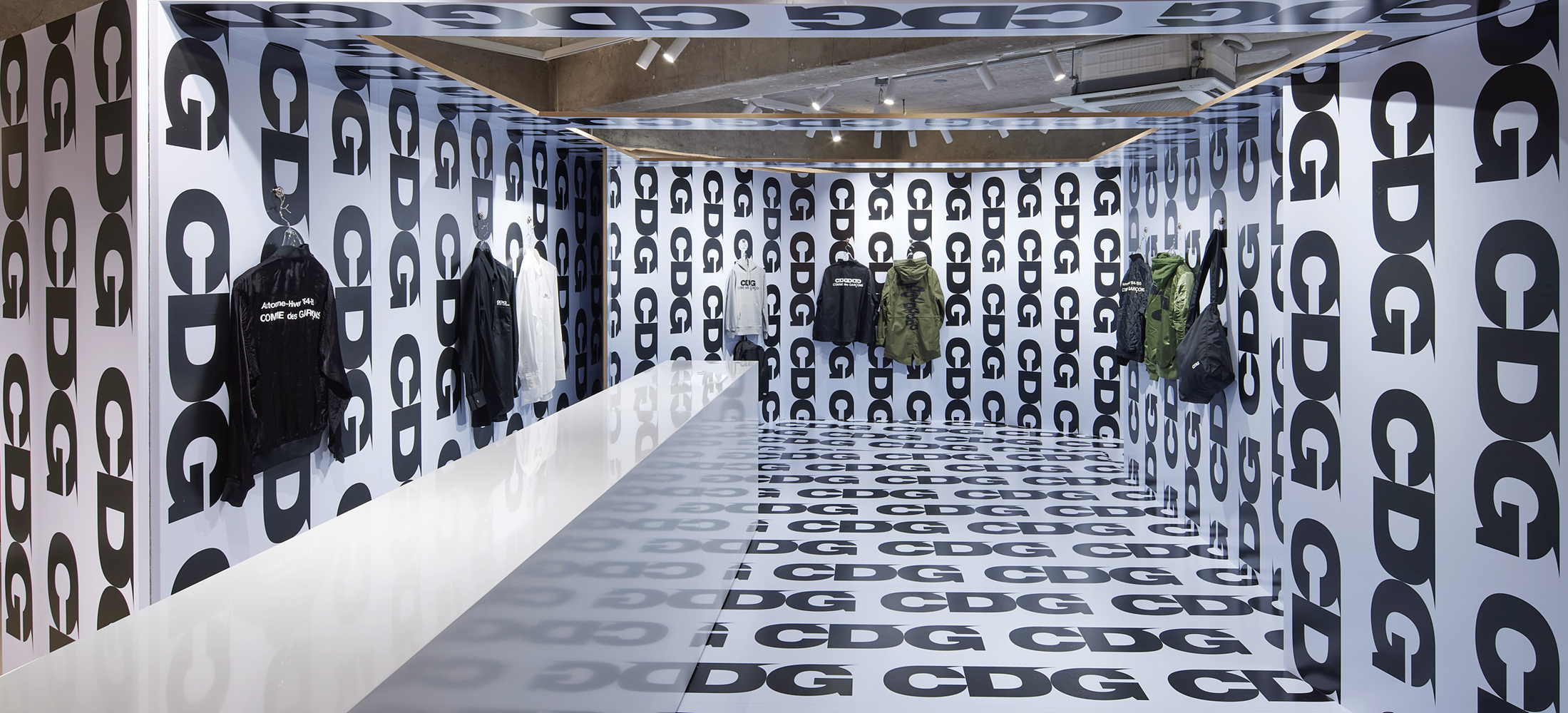 Visitors to the CDGCDGCDG pop-up store can experience its unique brand identity.