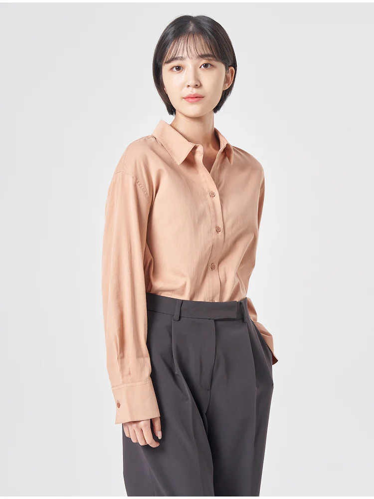 This 8seconds cotton shirt suitable for work or play is in a stylish peach tone.
