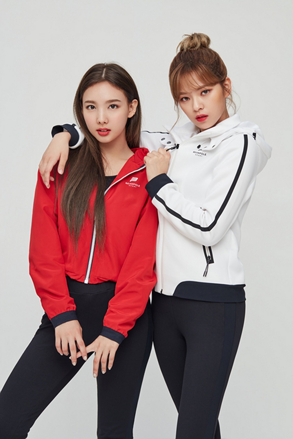 20180914092438040_img.jpg 빈폴스포츠_바람막이(좌), 후드재킷(우)