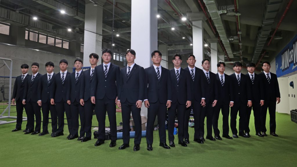 갤럭시, 2년 연속 삼성라이온즈 신인 선수 슈트 협찬