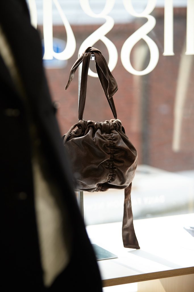 앙개 2025년 FW 컬렉션 팝업 스토어