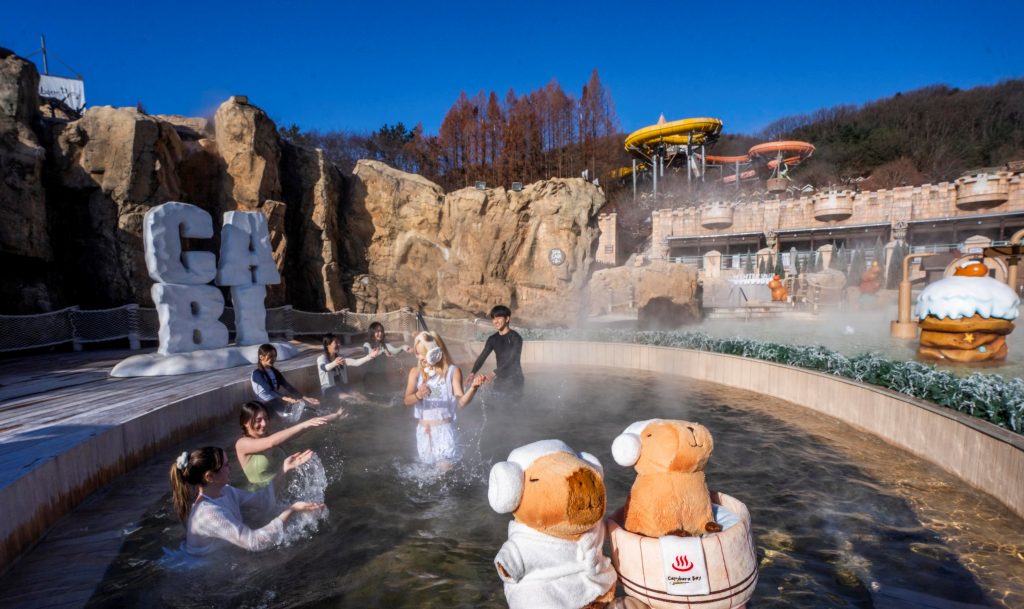 캐리비안 베이 '윈터 스파 캐비' 야외 어드벤처 스파