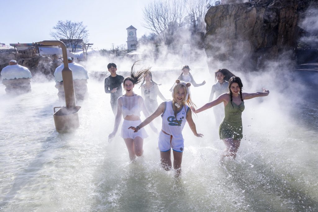 캐리비안베이, '윈터 스파 캐비' 야외 어드벤처 스파