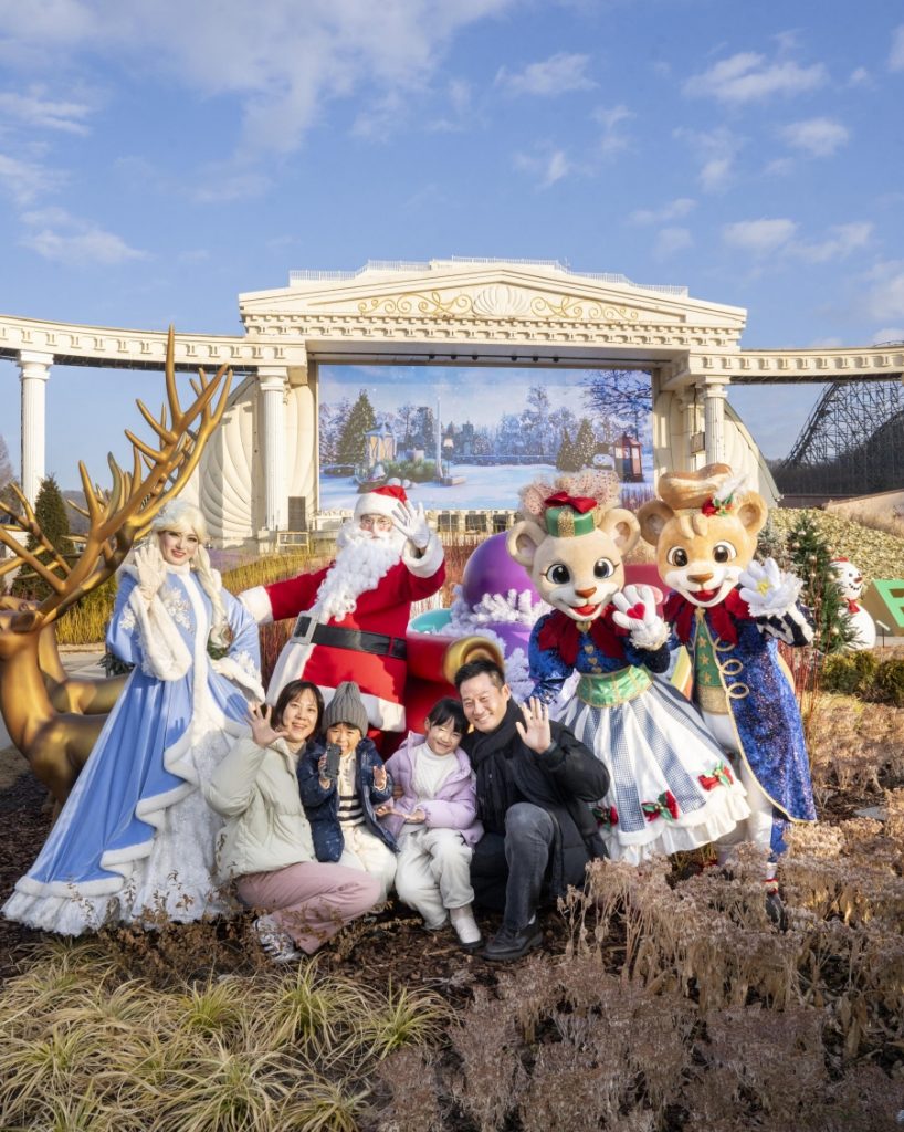 포시즌스 가든에서 진행되는 산타 포토타임