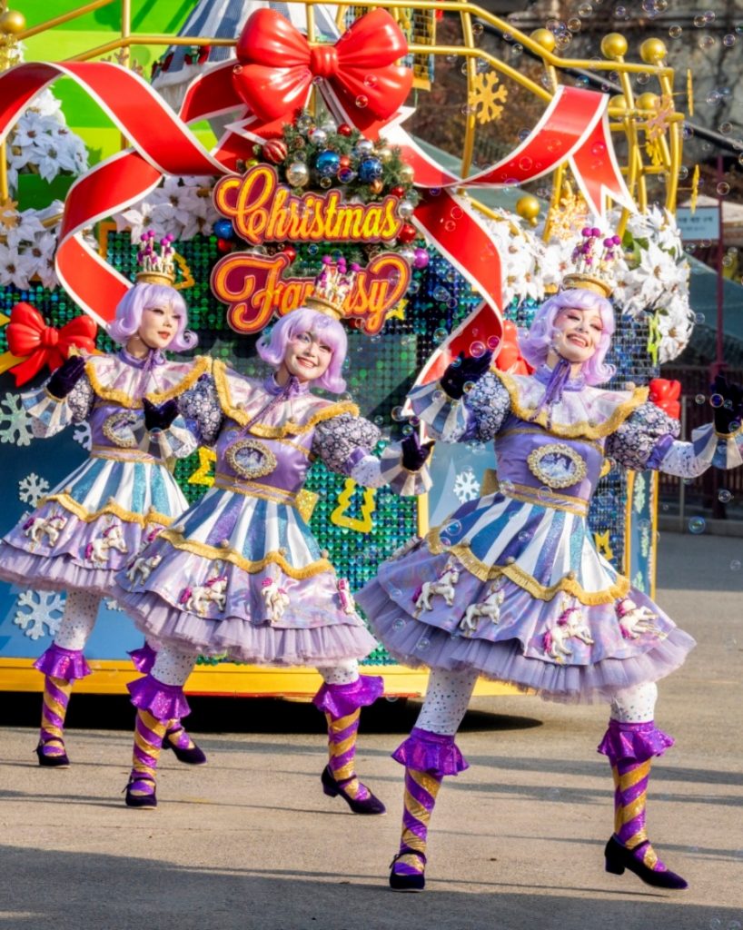 '블링블링 X-Mas 퍼레이드' 공연