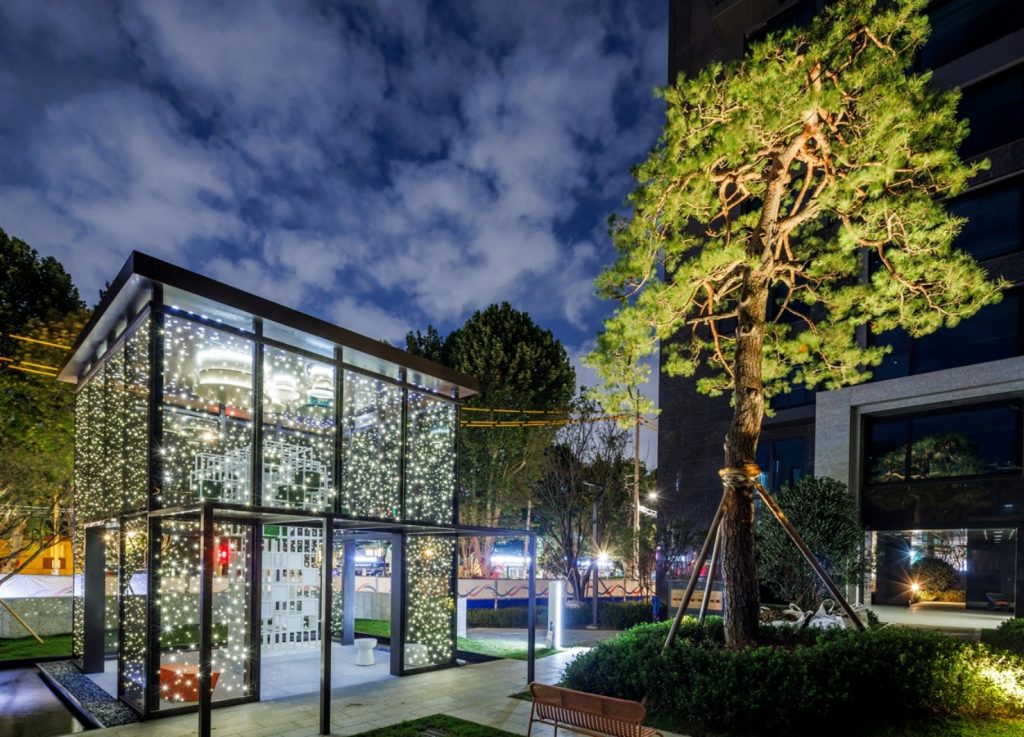 삼성물산 래미안 원페를라의 '그린 아트 갤러리 가든'