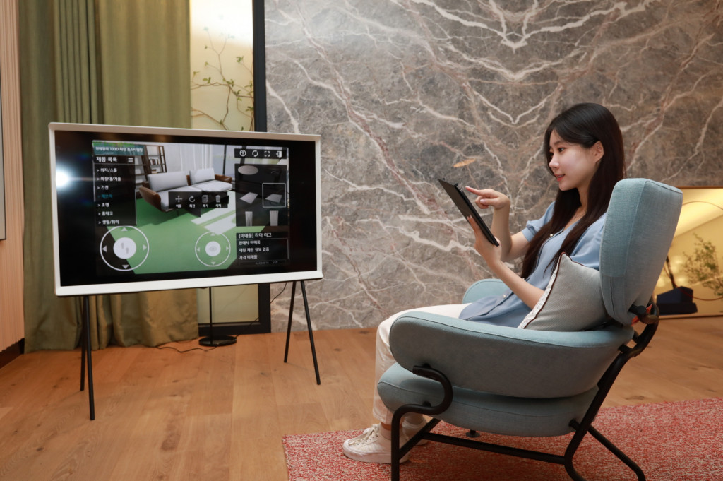 Virtual interior decorating, such as changing the arrangement of furniture in your house, is made possible thanks to Homeniq.