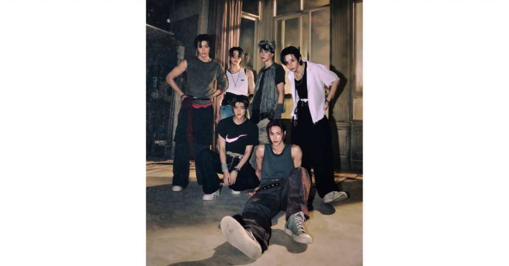 K-pop group RIIZE poses indoors in casual stage outfits, while the adjacent image shows a performer on an outdoor wave pool stage at Caribbean Bay with fountains spraying over a cheering crowd.