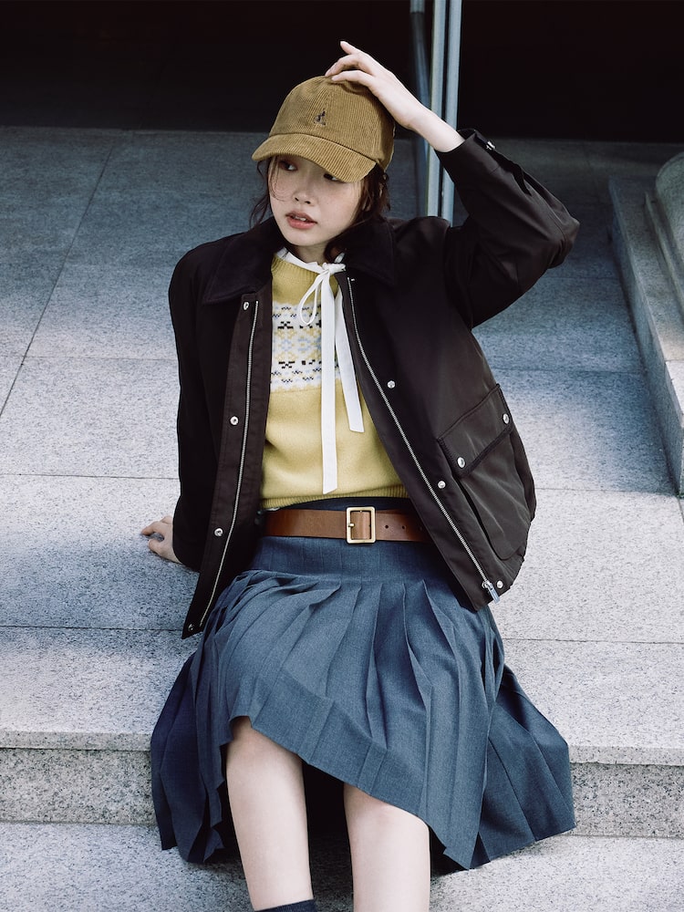 Beanpole Ladies Hunting Jumper in Brown features a structured silhouette and contrast collar, offering a refined yet casual fall layering option.