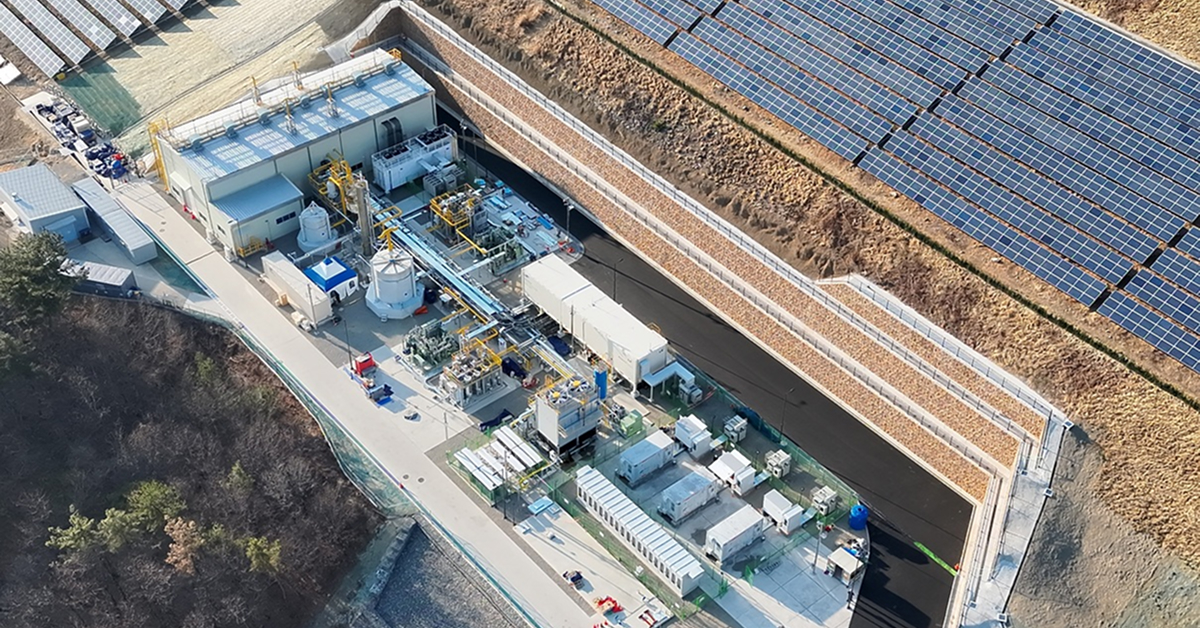 Samsung C&T’s off-grid green hydrogen production facility in Gimcheon, powered by solar energy