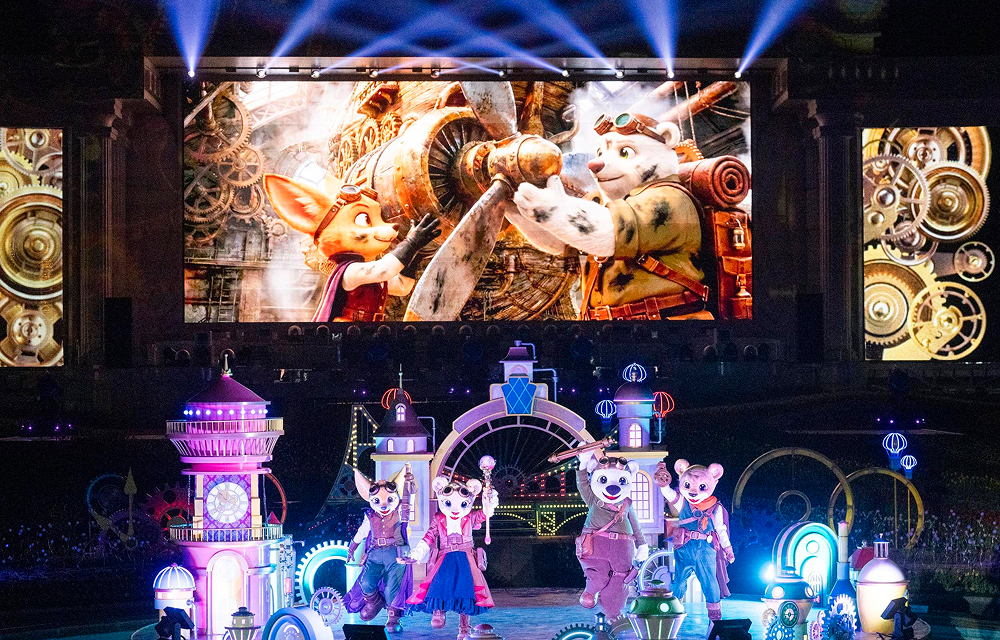 Lenny and Friends characters perform on stage with steampunk visuals during The Guardians of Light at Everland.