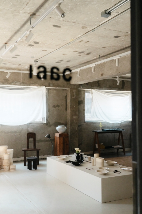 Interior of the 26SS pop-up store by ‘anggae’ at Stage35 Seongsu, featuring IAAC ceramic objects, lifestyle products, and a curated display area.